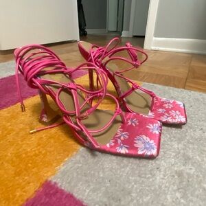 Lace up satin material floral print heels - thong - size 10